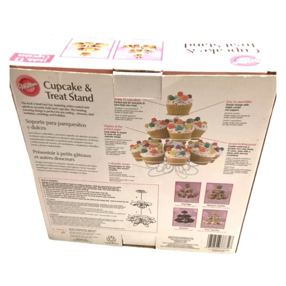 Cupcake and Treat Stand by Wilton - Holds 13 Cupcakes/Muffins. White. New in box